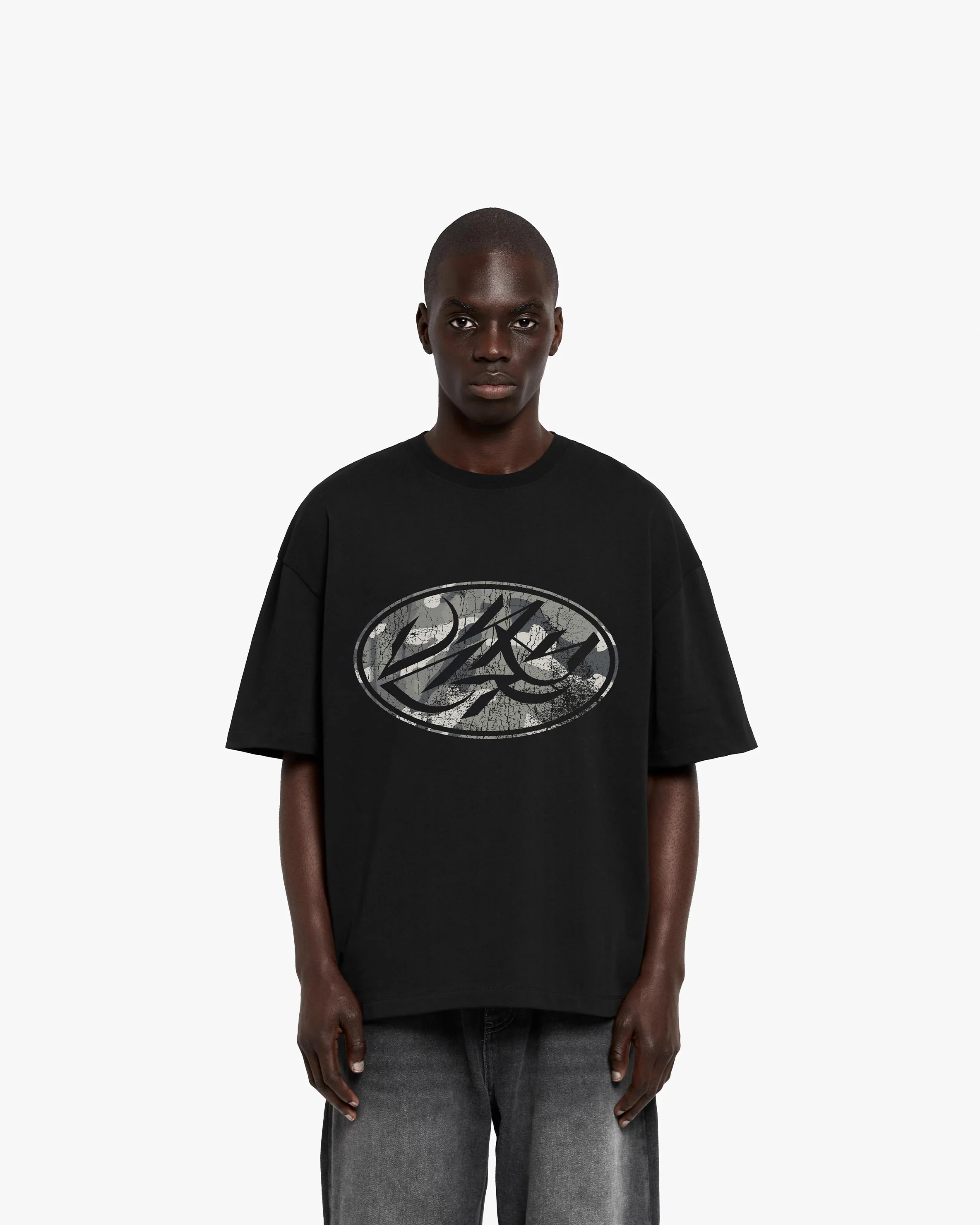 BROKEN SCRIPT TEE BLACK - Image 2