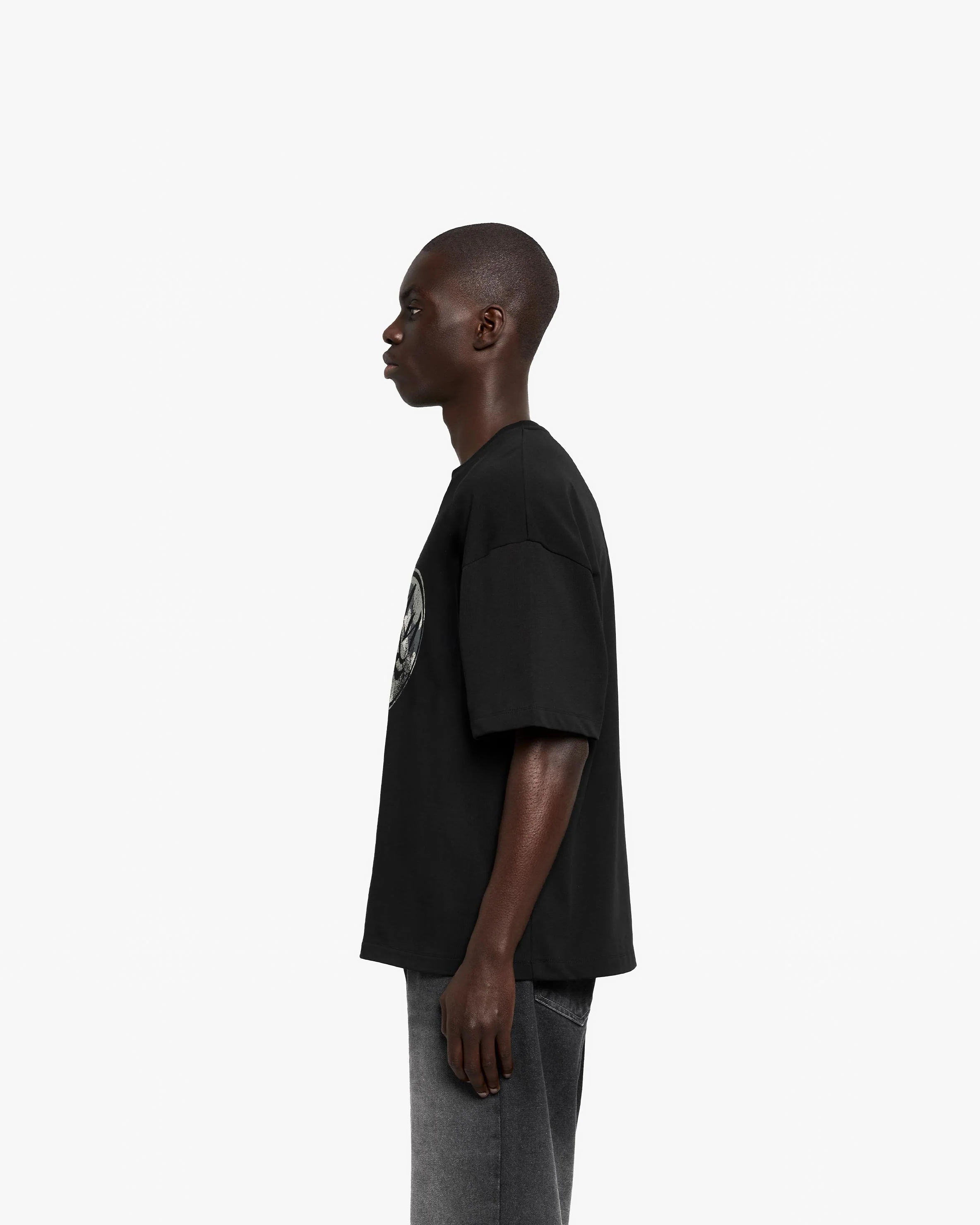 BROKEN SCRIPT TEE BLACK - Image 4