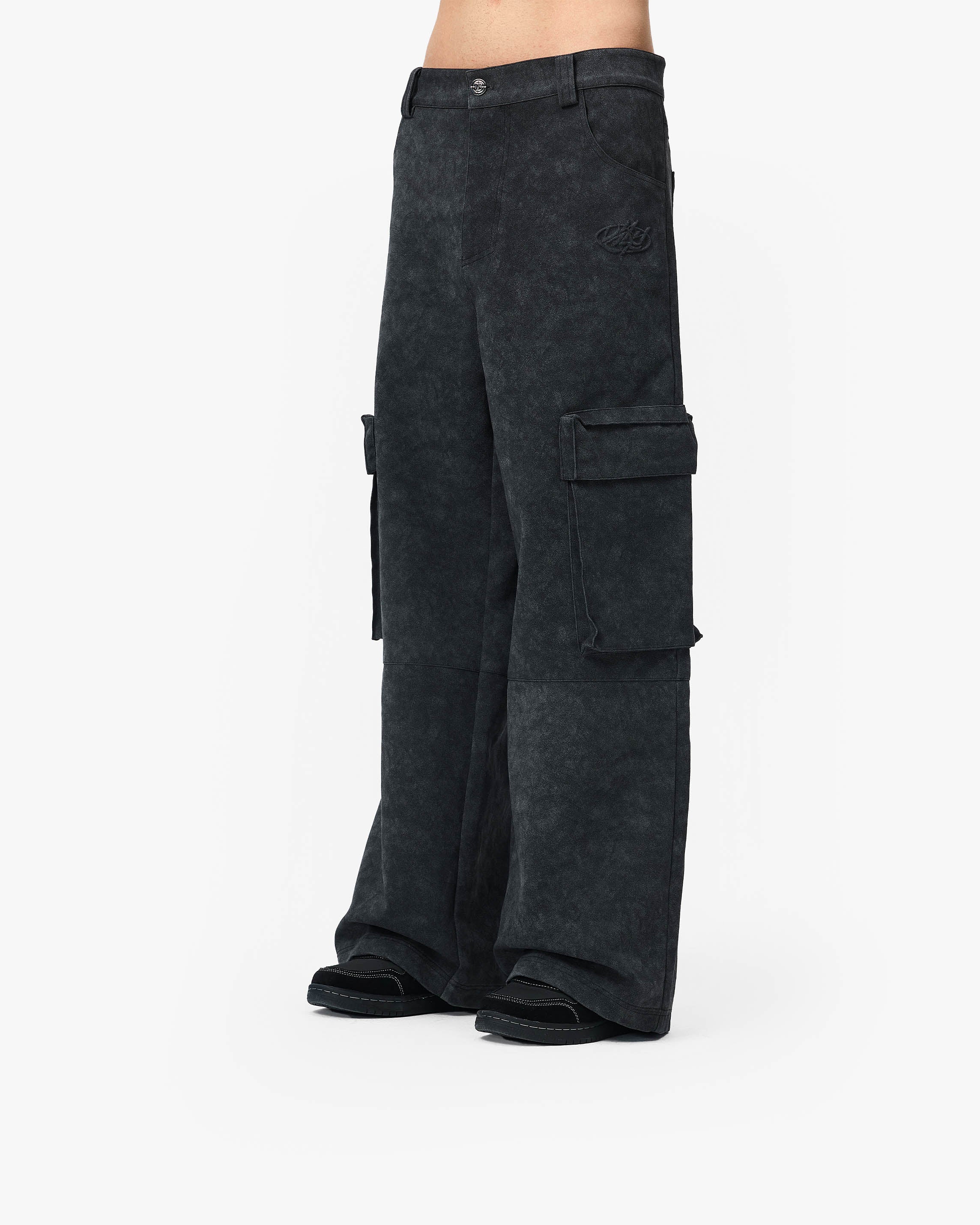 SCRIPT LOGO LEATHER PANTS TAR BLACK - Image 3